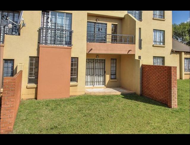 2 BEDROOM APARTMENT FOR SALE IN NOORDWYK